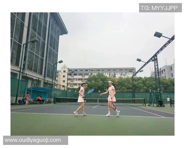 北京网球队在世界锦标赛中的团队协作表现分析与点评